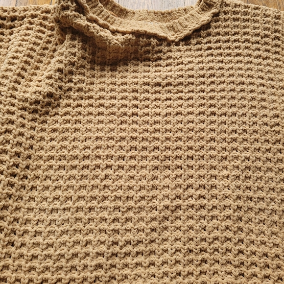 Knitted Sweater 🧶 - Picture 6 of 10